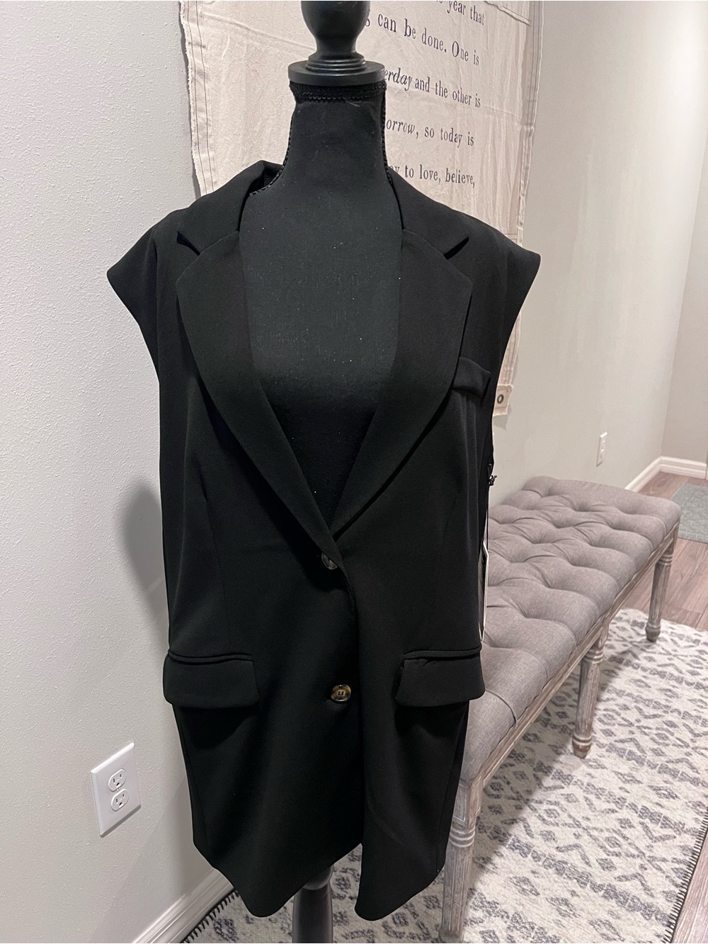 Classic Black Sleeveless Blazer Vest - Women Jackets & Coats